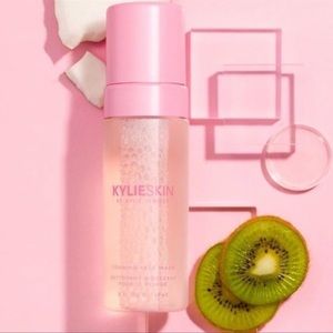 kylieSkin Foaming Face Wash